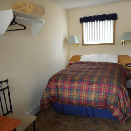 Blue River Motel 외부 사진